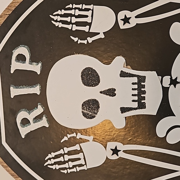 Hand Crafted Wooden Wall Decor Skeleton Design Black & White Glitter BEWARE sign - Picture 15 of 17